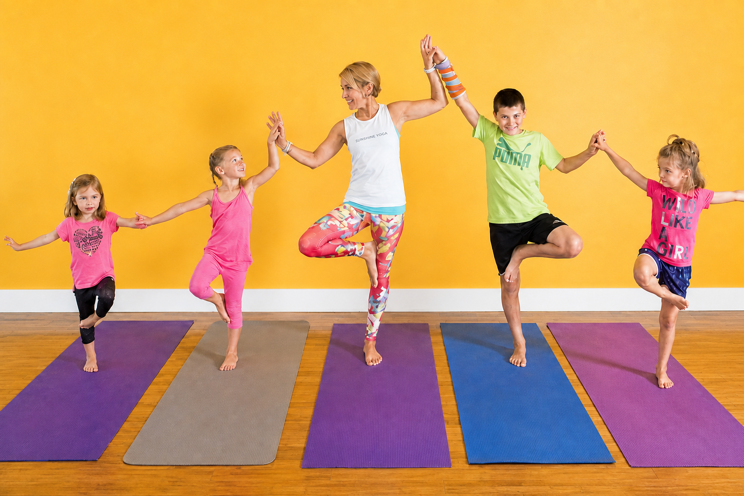 Criança em movimento de yoga